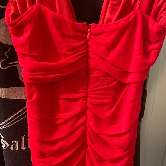 Elegant Red Mini Dress - Picture 4 of 5